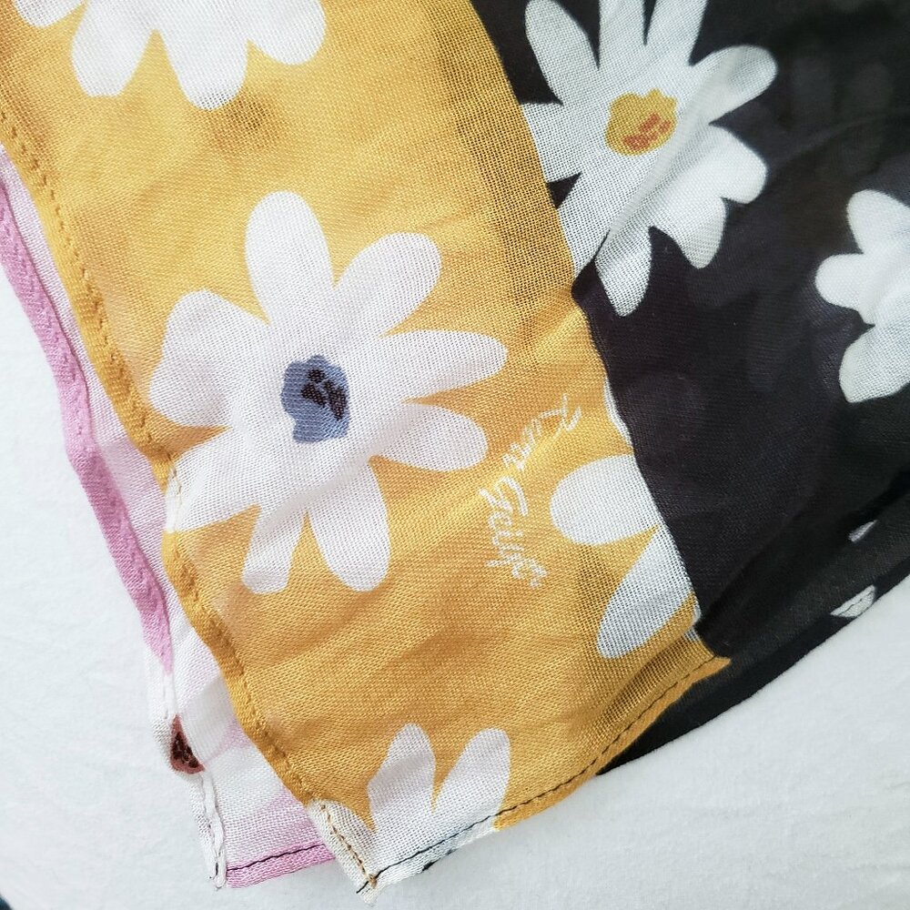 Kurt Geiger London Black White Yellow Daisy Scarf NWOT